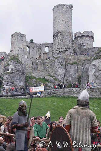 Ogrodzieniec, V Najazd Barbarzyńców, pojedynek