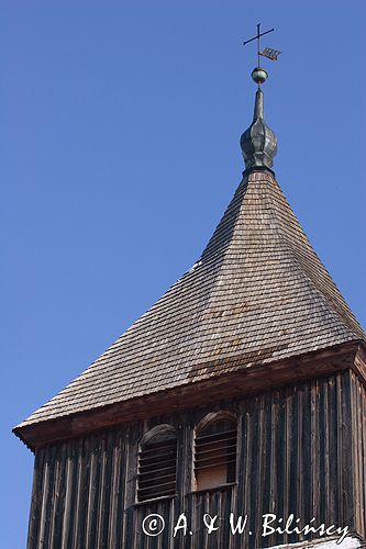 zabytkowy drewniany kościół we wsi Ostrokół Mazury