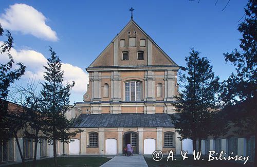 Ostrołęka, kościół pobernardyński stacyjny św Antoniego Padewskiego