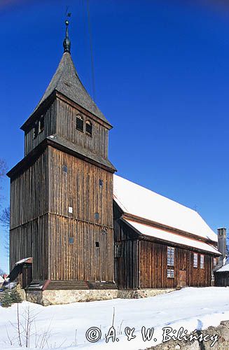 zabytkowy kościół we wsi Ostrykół, Mazury