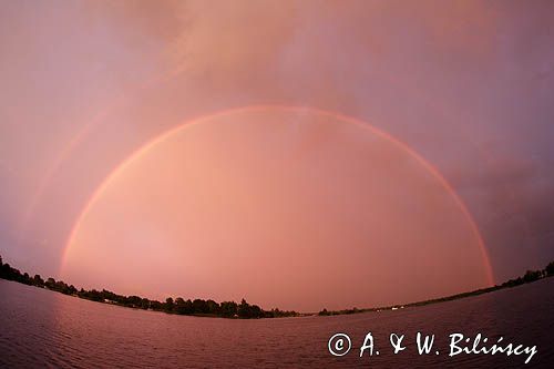 burza i tęcza w Oudewegstervaart, Holandia