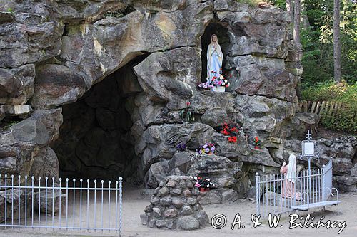 grota Małe Lourdes, Park Botaniczny Tyszkiewiczów w Połądze, Połąga, Palanga, Litwa Palanga, Lithuania