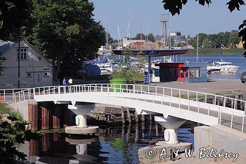 mostek i port jachtowy w Parnu, Estonia the small bridge and Marina in Parnu, Estonia