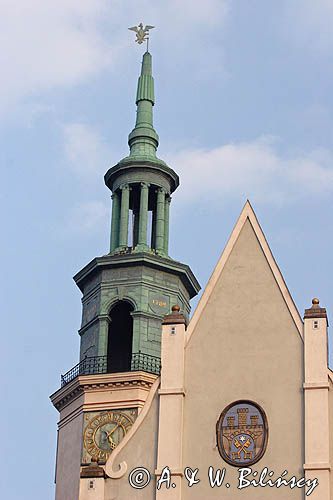 Poznań, herb miasta i wieża Ratusza