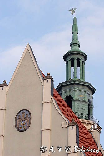 Poznań, herb miasta i wieża Ratusza
