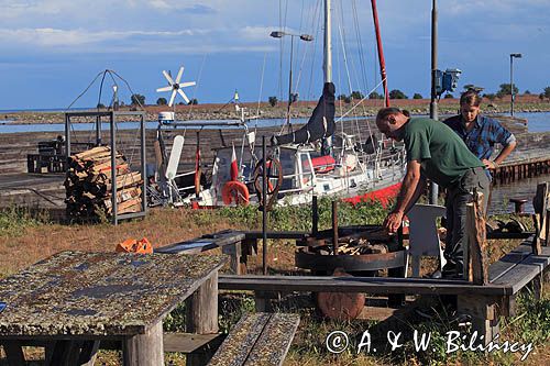 grill w porcie, wyspa Rodkallen, Archipelag Lulea, Szwecja, Zatoka Botnicka