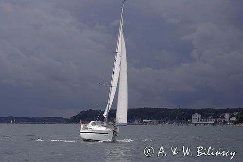 jacht koło Sassnitz na wyspie Rugia, Niemcy