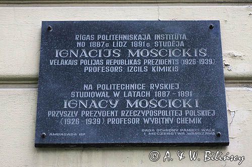 Ryga, tablica ku czci Ignacego Mościckiego na budynku Uniwersytetu Łotewskiego, Łotwa