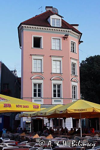 Ryga, narożny dom przy placu Doma Laukums, Stare Miasto, Łotwa