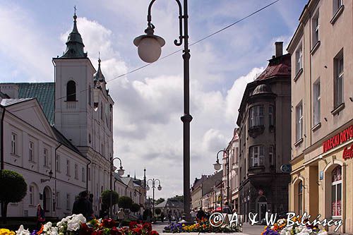 Rzeszów, kościół św. Krzyża, studencki, ulica 3 Maja, deptak