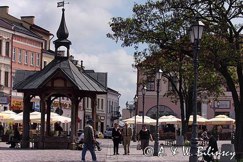 Rzeszów, zabytkowa studnia na Rynku