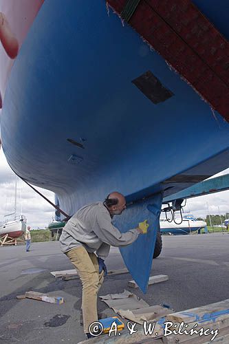 s/y Safran, Trismus 37, malowanie farbą antyporostową