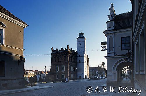 Sandomierz, rynek, wylot ulicy Opatowskiej