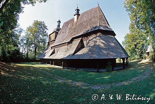 Sękowa zabytkowy kościół z XVI wieku / lista Unesco/