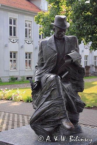 pomnik dr.Hugo Scheu w Silute, Park Regionalny Delty Niemna, Litwa Silute, Nemunas Delta, Lithuania