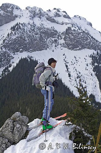 zima, skitouring w Tatrach, Tatrzański Park Narodowy Murań, widok z Murzasichla