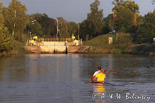 kajak przy śluzie Opatowice