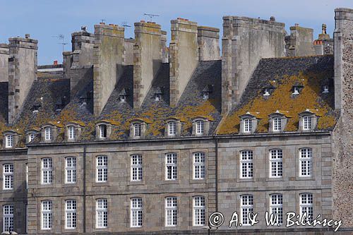 St. Malo, kamienice, Bretania, Francja