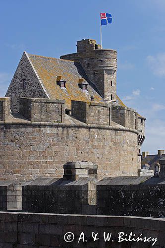 St. Malo, mury obronne zewnetrzne i zamek, Bretania, Francja