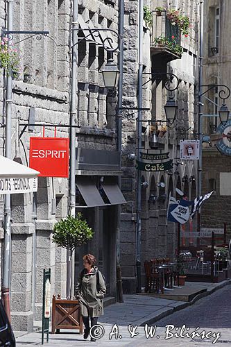 St. Malo, uliczka na Starówce Bretania, Francja