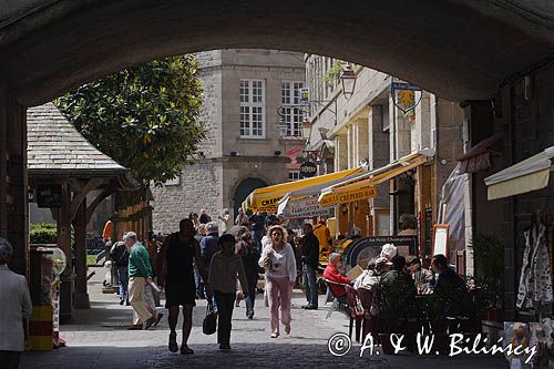 St. Malo, uliczka na Starówce, Bretania, Francja