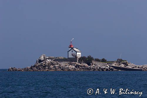 latarnia morska przy St Quay Portrieux, wybrzeże Cotes d'Armor, Bretania, Francja