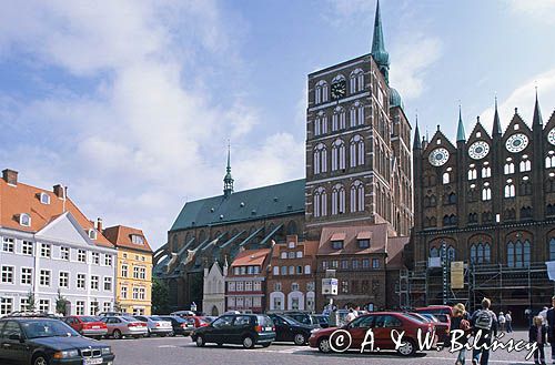 Niemcy Stralsund St. Nikolaikirche kościół św. Mikołaja i stary rynek
