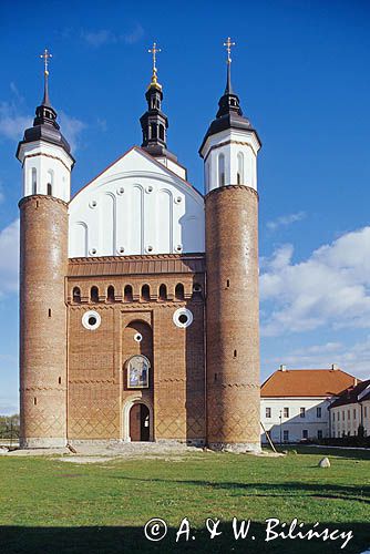 Monastyr w Supraśli, Supraśl, gotycko-renesansowa cerkiew obronna, Pobazyliański Zespół Klasztorny Zwiastowania Najświętszej Marii Panny