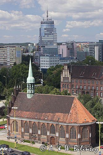 Szczecin, panorama z zamku Książąt Pomorskich, z Wieży Zegarowej, Kościół św. Piotra i św. Pawła, XV wiek i nowoczesne wieżowce