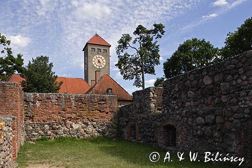 Szczytno, ruiny zamku i ratusz, Mazury