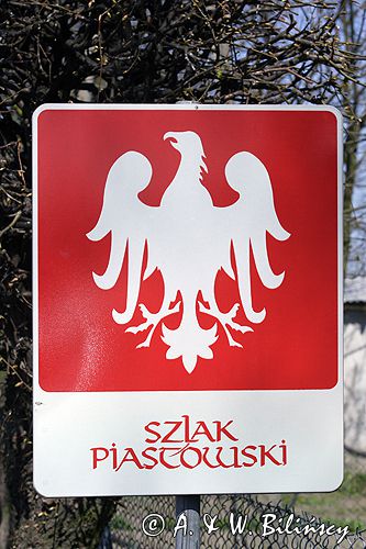 Znak szlaku piastowskiego