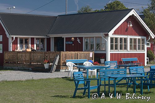 porcik i wioska Torhamn, cafe i bosmanat w porcie, Blekinge, Szwecja