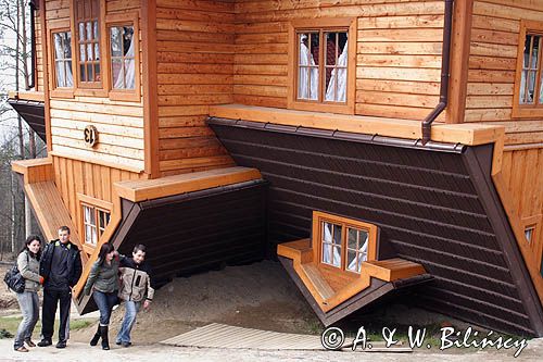 Szymbark, skansen, dom do góry nogami, Kaszuby