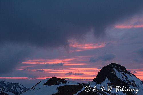 Tatry zachód słońca za Beskidem, widok ze Skrajnej Turni