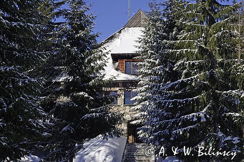 zima, schronisko na Polanie Chochołowskiej, Tatrzański Park Narodowy Murań, widok z Murzasichla