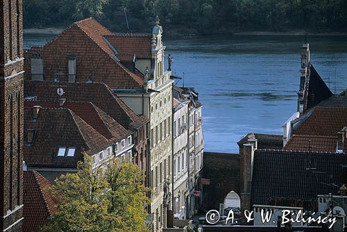 Toruńskie kamieniczki, widok na Wisłę, Polska