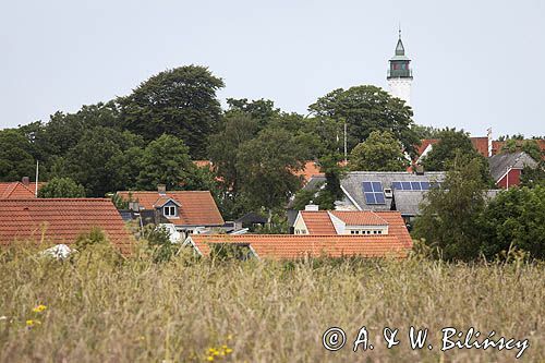 Wioska i kościół - latarnia morska na wyspie Tuno, Kattegat, Dania