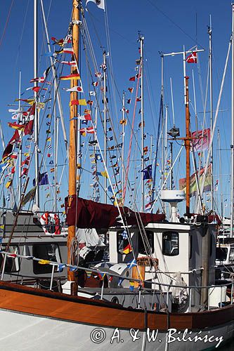 Gala flagowa w porcie na wyspie Tunoz okazji Tuno festival 2015, Kattegat, Dania