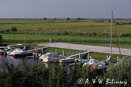 port jachtowy w Uostadvaris, rzeka Niemen, Park Regionalny Delty Niemna, Litwa