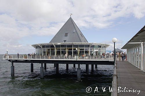 molo i restauracja Nauticus w Heringsdorf na wyspie Uznam, Niemcy