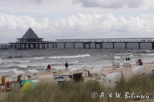 molo i plaża w Heringsdorf na wyspie Uznam, Niemcy