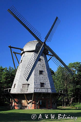 wiatrak w skansenie, Muzeum Rybołówstwa Morskiego w Ventspils, Windawa, Łotwa Ventspils, Latvia