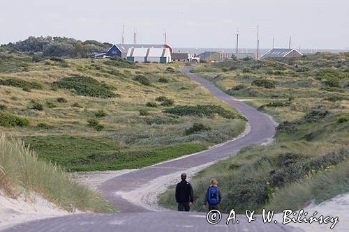 wioska i port Oost Vlieland na wyspie Vlieland, Wyspy Fryzyjskie, Holandia, Waddensee, Morze Wattowe