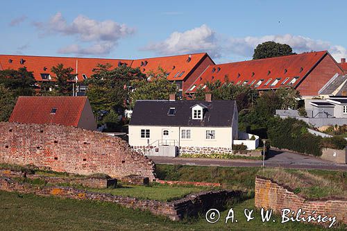 ruiny murów obronnych w Vordingborg, pozostałość zamku, Storstrommen, Zelandia, Dania