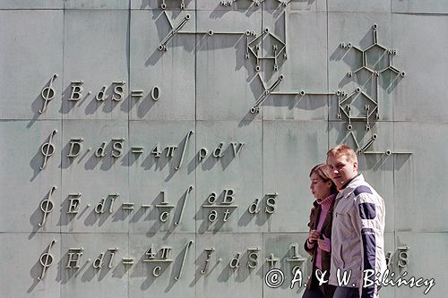 Warszawa nowy budynek BUW - Biblioteki Uniwersyteckiej