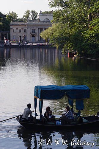 Pałac na Wodzie w Łazienkach, Warszawa, gondola na stawie