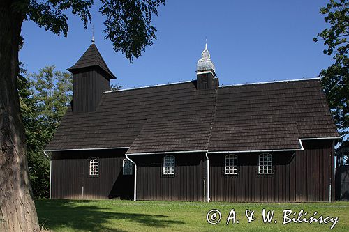 Wierzbie zabytkowy kościół drewniany z XVI wieku powiat Wieluń