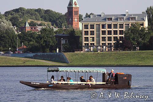 Bulwar Wołyński, gondola, rzeka Wisła, szlak wodny Wisły, Kraków, pod Wawelem, Małopolska