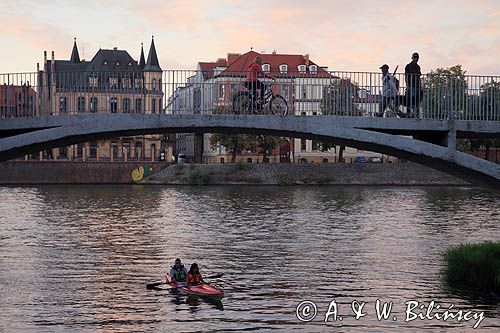 Wrocław, widok z Zatoki Gondoli, rzeka Odra