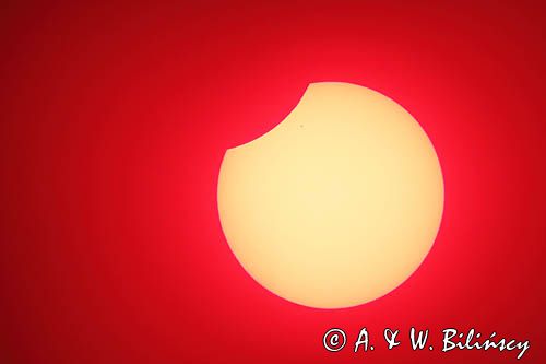 Częściowe zaćmienie słońca, Bieszczady, 20.03.2015. Partial eclipse of the sun, Poland, fot A&W Bilińscy, bank zdjęć